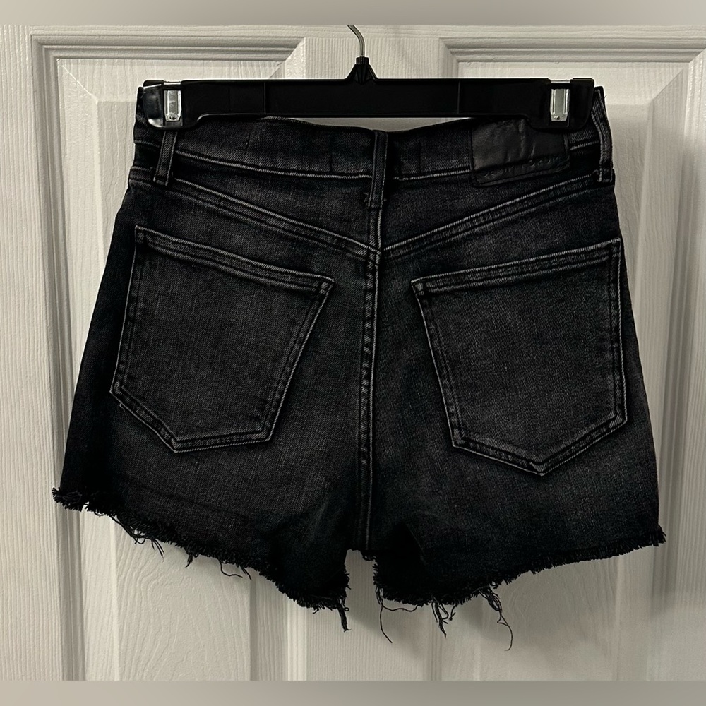 NWOT Aritzia Denim Forum The Arlo Denim Shorts in Black Eyeliner Size 26 - Picture 7 of 9
